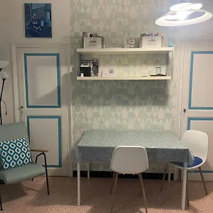 https://welcome-in-the-cozy-blue-nest-pedestrian-menton.fr-provencehotel.com